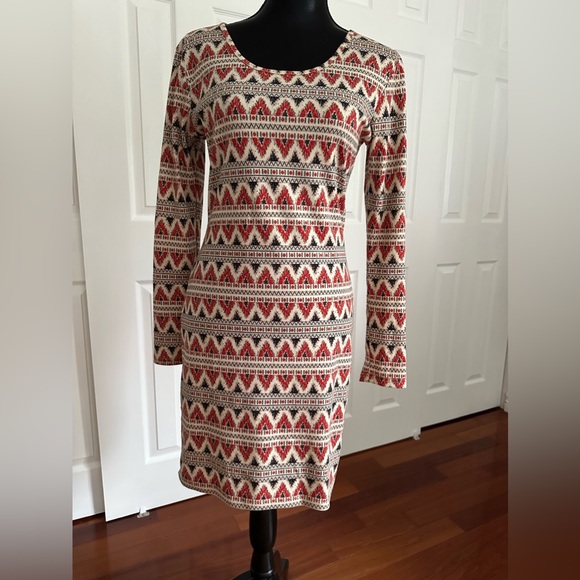 T & M mid length long sleeved dress - Picture 1 of 6